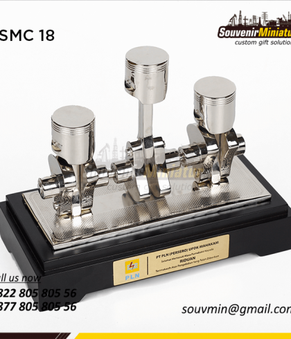 Souvenir Miniatur Piston PLN